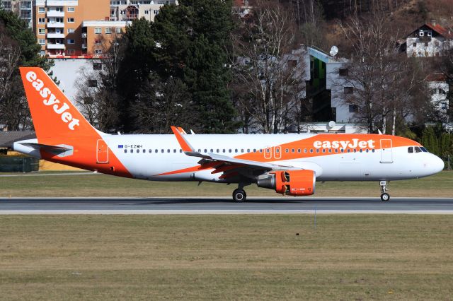 Airbus A320 (G-EZWH)