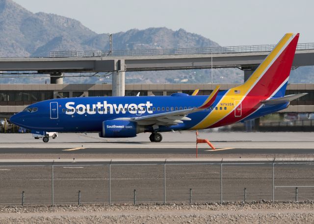 Boeing 737-700 (N793SA)