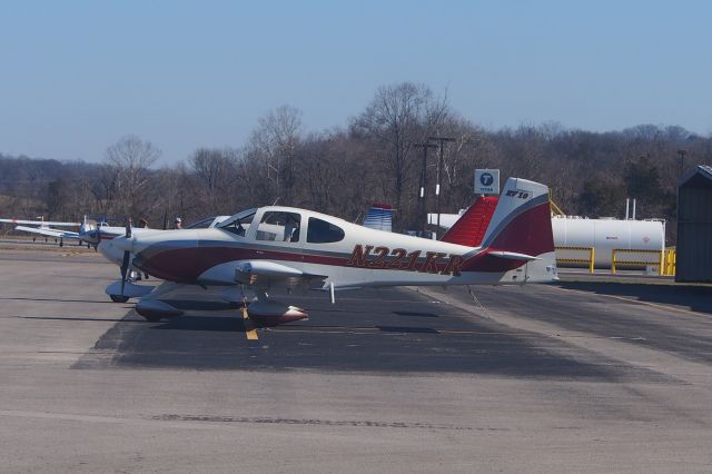 Vans RV-10 (N221KR)