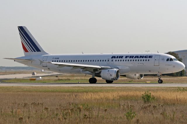 Airbus A320 (F-GHQK)