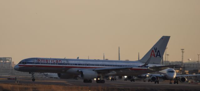 Boeing 757-200 (N192AN)