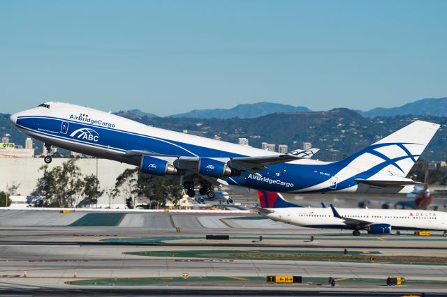 Boeing 747-400 (VQ-BUU) - Rotating back to Moscow, and a very ugly painted 737 behind. Full Photo: a rel=nofollow href=http://www.jetphotos.net/photo/8155864http://www.jetphotos.net/photo/8155864/a