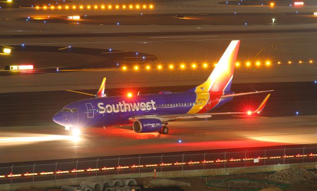 Boeing 737-700 (N7725A) - SPOTTED AT KPHX ON FEB, 09, 2021