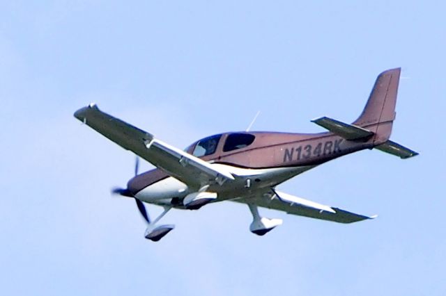 Cirrus SR-22 (N134RK)