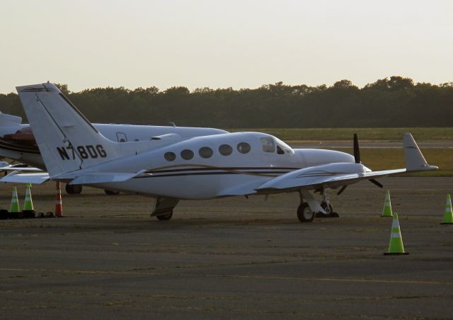 Cessna Chancellor (N78DG) - On the Vineyards.