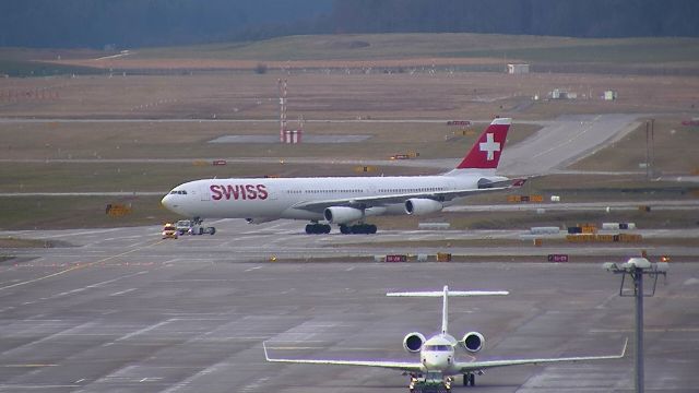 Airbus A340-300 (HB-JMH)