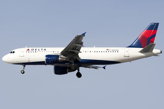 Airbus A320 (N320US)