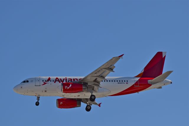 Airbus A319 (N520TA) - Airbus 319-132 N520TA MSN 3248 with Avianca Costa Rica colors, Callsing: Lacsa on approach to Mexico City International Airport (12/2018).