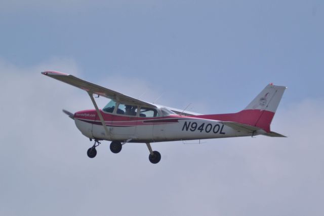 Cessna Skyhawk (N9400L)