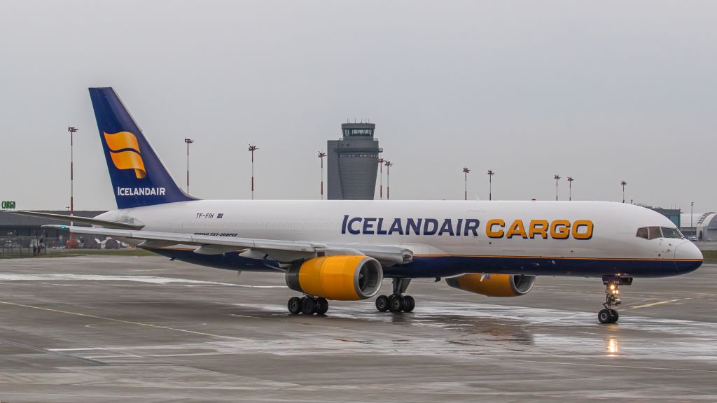 Boeing 757-200 (TF-FIH)