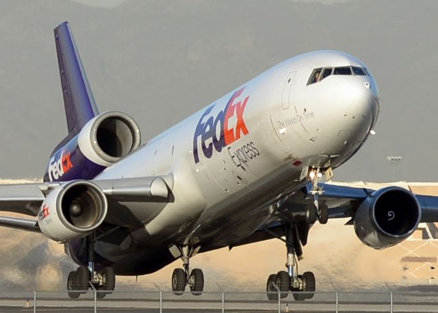 Boeing MD-11 (N612FE)