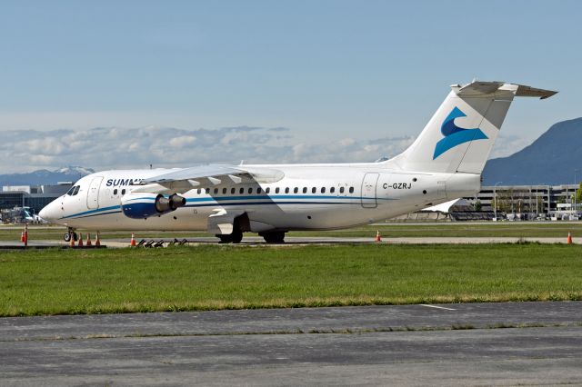 Avro RJ-100 Avroliner (C-GZRJ)