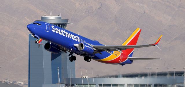 Boeing 737-700 (N8326F) - McCarran Las Vegas 08DEC20