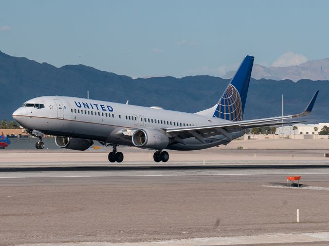 Boeing 737-800 (N76505) - 3/22/2014