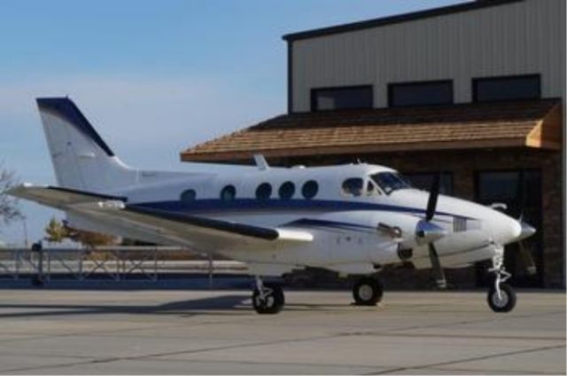 Beechcraft King Air 90 (N100QT)