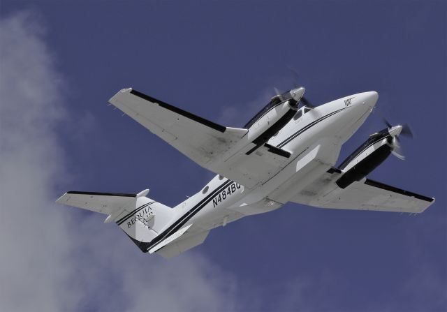 Beechcraft Super King Air 200 (N484BQ) - Aircraft flying as 8P-BQA