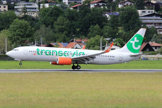 Boeing 737-800 (PH-GUY)