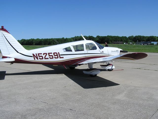 Piper Cherokee (N5259L) - New Paint