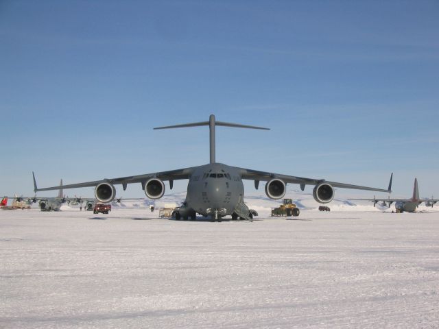 Boeing Globemaster III —