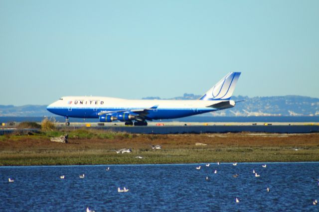 Boeing 747-200 (N182UA) - Arrival SFO, 28L from FRA (Frankfurt, Germany)