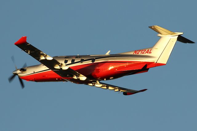 Pilatus PC-12 (N212AL)