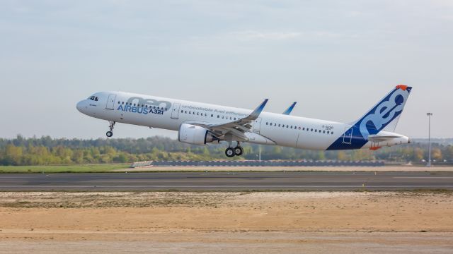 Airbus A321 (D-AVXB)