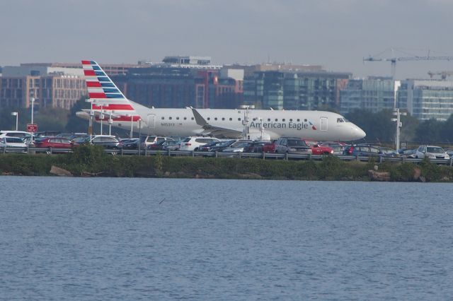 Embraer 170/175 (N453YX)