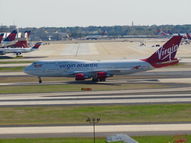 Boeing 747-400 (G-VROY)