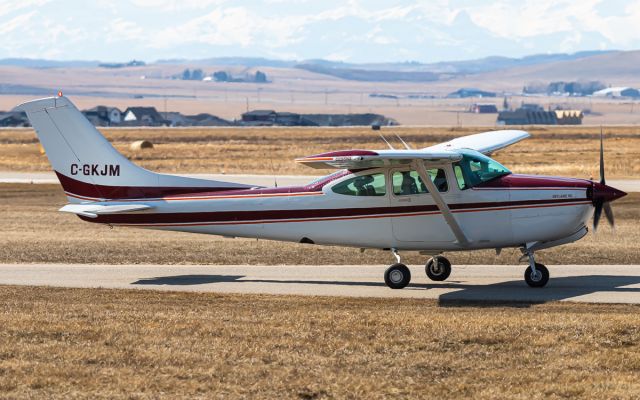 Cessna Skylane (C-GKJM)