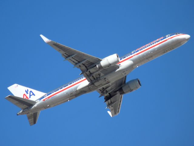 Boeing 757-200 (N616AA)