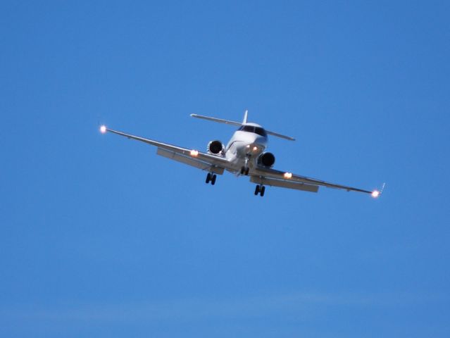 Hawker 800 (N100R) - REAL AIR LEASING LLC (NASCAR) on short final for runway 2 at KJQF - 5/25/13