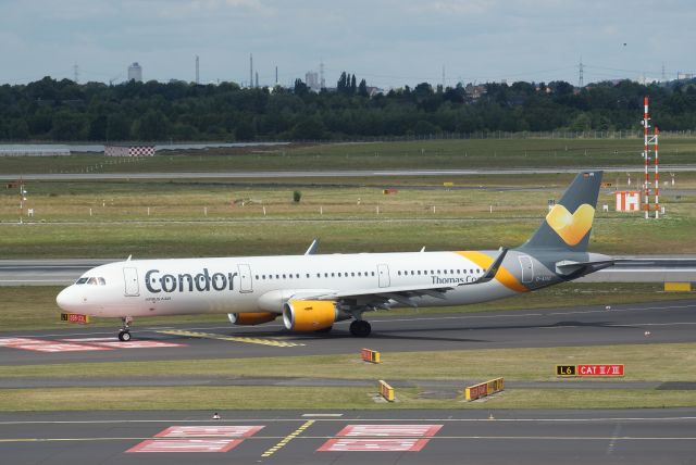 Airbus A321 (D-AIAG) - Condor (Thomas Cook) A321-211 cn6590