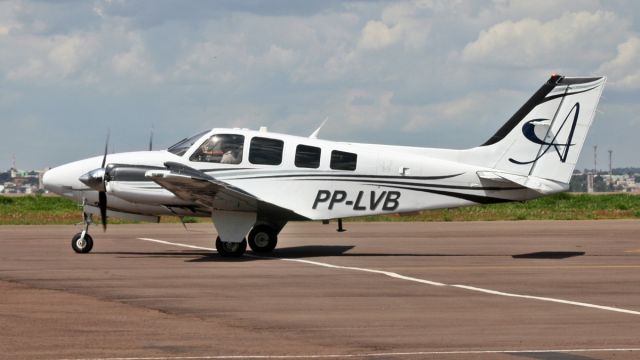 Beechcraft Baron (58) (PP-LVB)