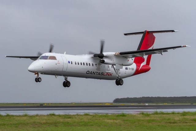 de Havilland Dash 8-300 (VH-SBV)