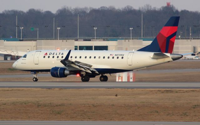 Embraer 170/175 (N870RW) - ERJ 170-100 operated by Shuttle America, arriving in Nashville from LaGuardia 02/27/2012.