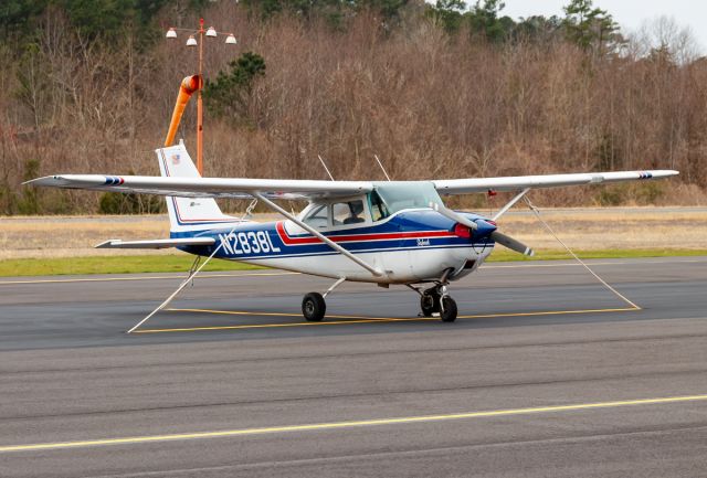 Cessna Skyhawk (N2838L)