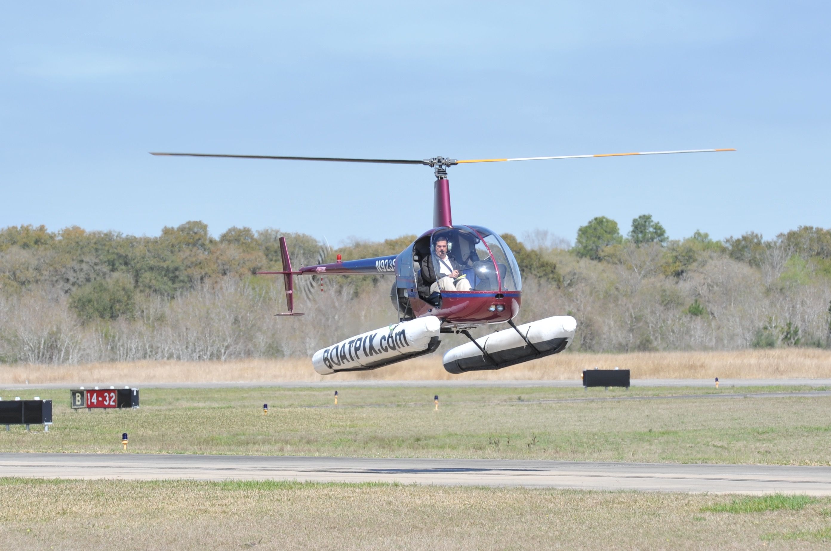 Robinson R-22 (N923SM) - Hovering Taxiway Alpha KLVJ