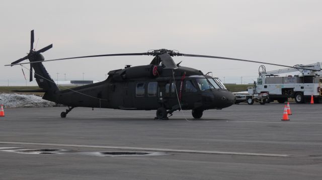 0026569 — - US Army Blackhawk at KBUF