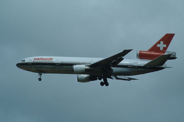 McDonnell Douglas DC-10 (HB-IHF) - Final Approach to Narita Intl Airport rwy34 on 1990/08/05