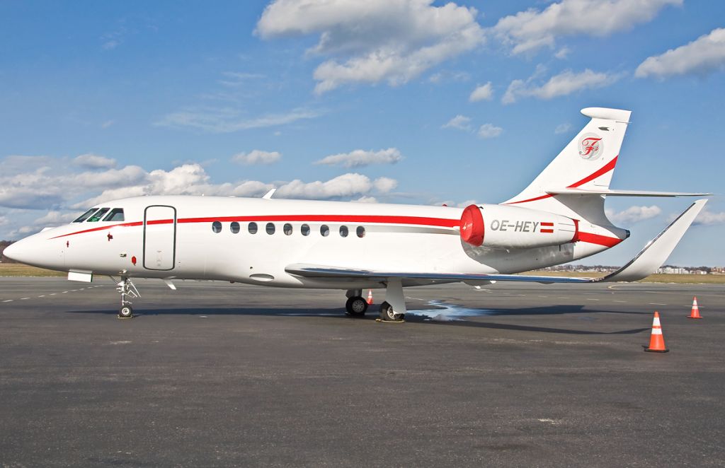 Dassault Falcon 2000 (OE-HEY) - Beautiful Falcon 2000 with Winglets !