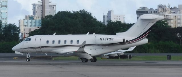 Canadair Challenger 350 (N794QS)
