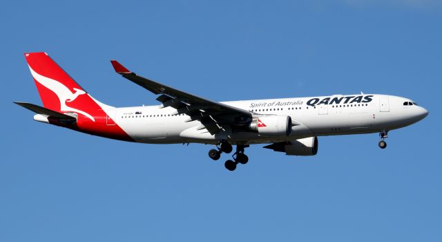 Airbus A330-200 (VH-EBF) - King Valley Short Final To Rwy 25