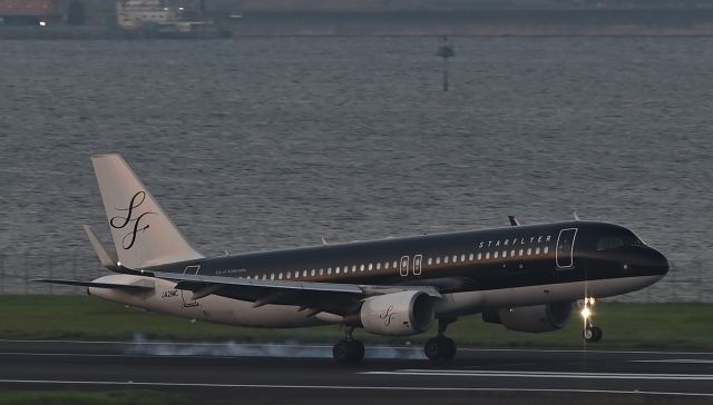 Airbus A320 (JA21MC) - 06.Sep.2024br /Star Flyer Airbus A320( JA21MC) Landing at RWY16L(C).