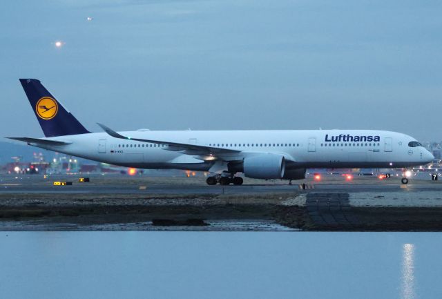 Airbus A350-900 (D-AIXG)