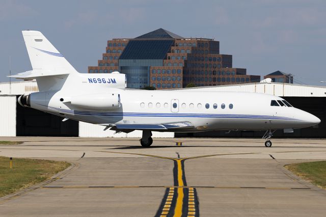 Dassault Falcon 900 (N696JM)