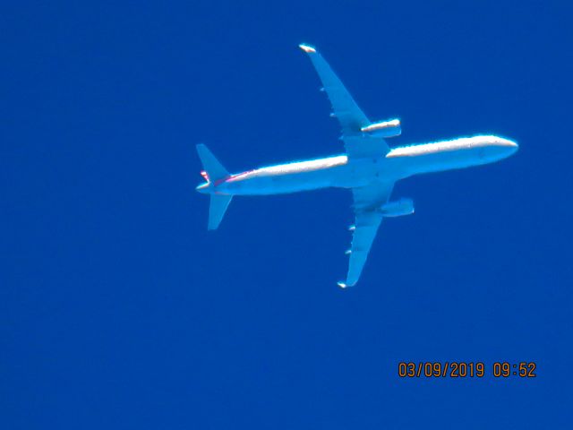 Airbus A321 (N139AN)