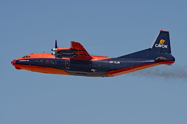 Antonov An-12 (UR-CJN)