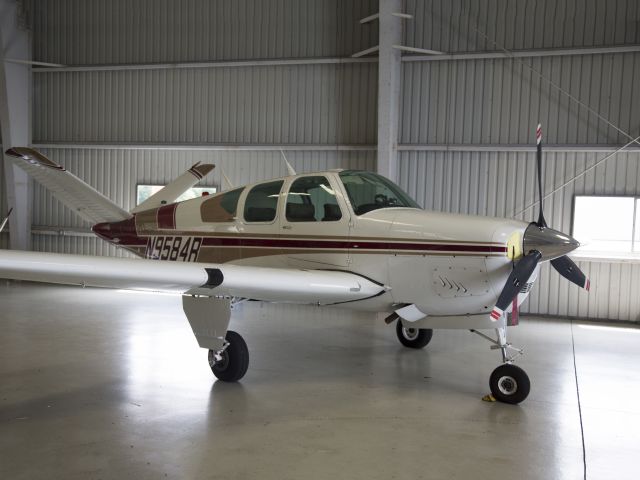 Beechcraft 35 Bonanza (N9584R) - A very nice classic V-tail Bonanza.