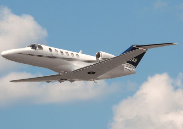 Cessna Citation CJ2+ (DCM6906) - CJ departing RWY 27