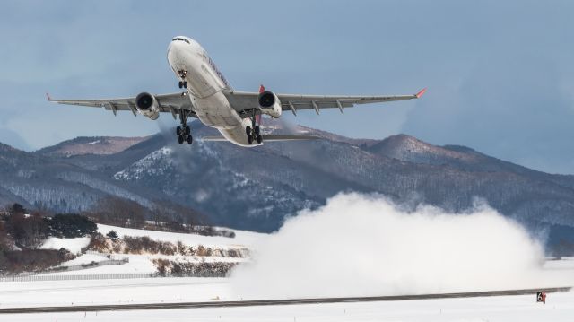 Airbus A330-300 (B-22102) - Trans Asia / Airbus A330-343Xbr /Jan.11.2016 Hakodate Airport [HKD/RJCH] JAPAN